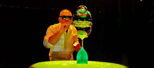 Ray Bubbles - The Ultimate Bubble Show 