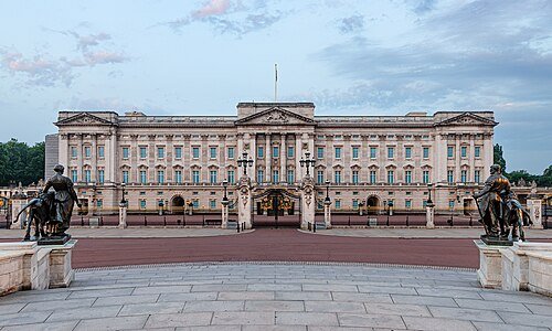 Buildings of Distinction - Buckingham Palace - London