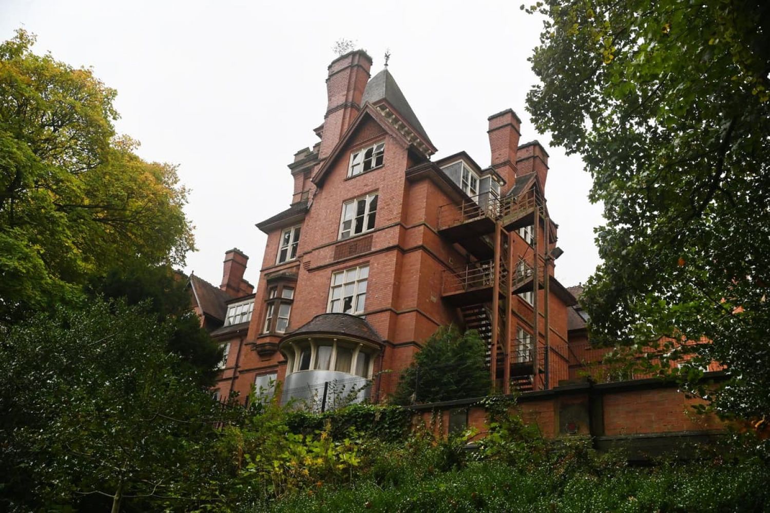 Buildings of Distinction - The Park Hotel - Preston 