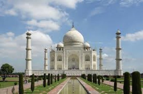Buildings of Distinction - The Taj Mahal - India 