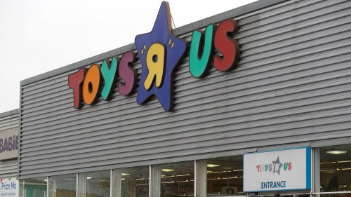 Creative Outlooks - Toys 'R' Us -  A Child's Toy Land Paradise 
